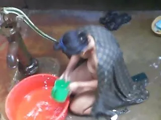 Vidéos porno fist toute la longueur de son voisin caché de bain 4 porno soeur