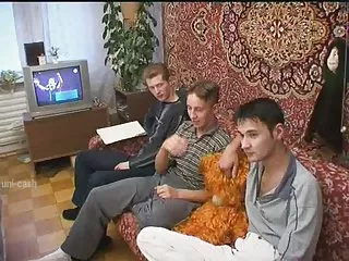 Porno mère et fils jeune russe plus 1 de la partie 4 de la partie des vidéos porno avec des célébrités