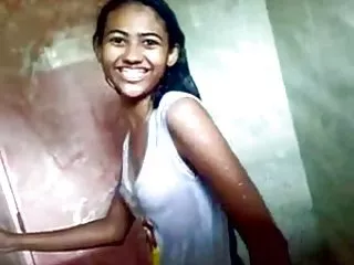 Sexe Gay photo porno indien de l'adolescence, douche avec bf salle de bains et une grosse bite